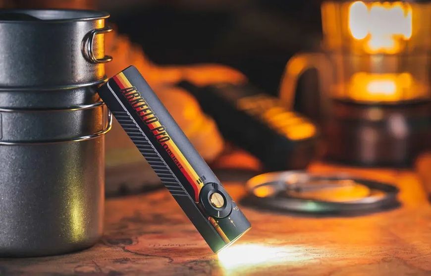 Ліхтар Olight Arkfeld Pro Class 3R CW к:racing stripes